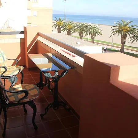 Apartment En Primera Linea De Playa, Con Vistas A La Playa Y Con Wifi Roquetas de Mar